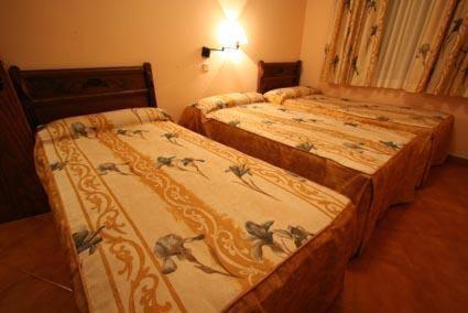Hostal Cruz Verde Navalcarnero Zimmer foto